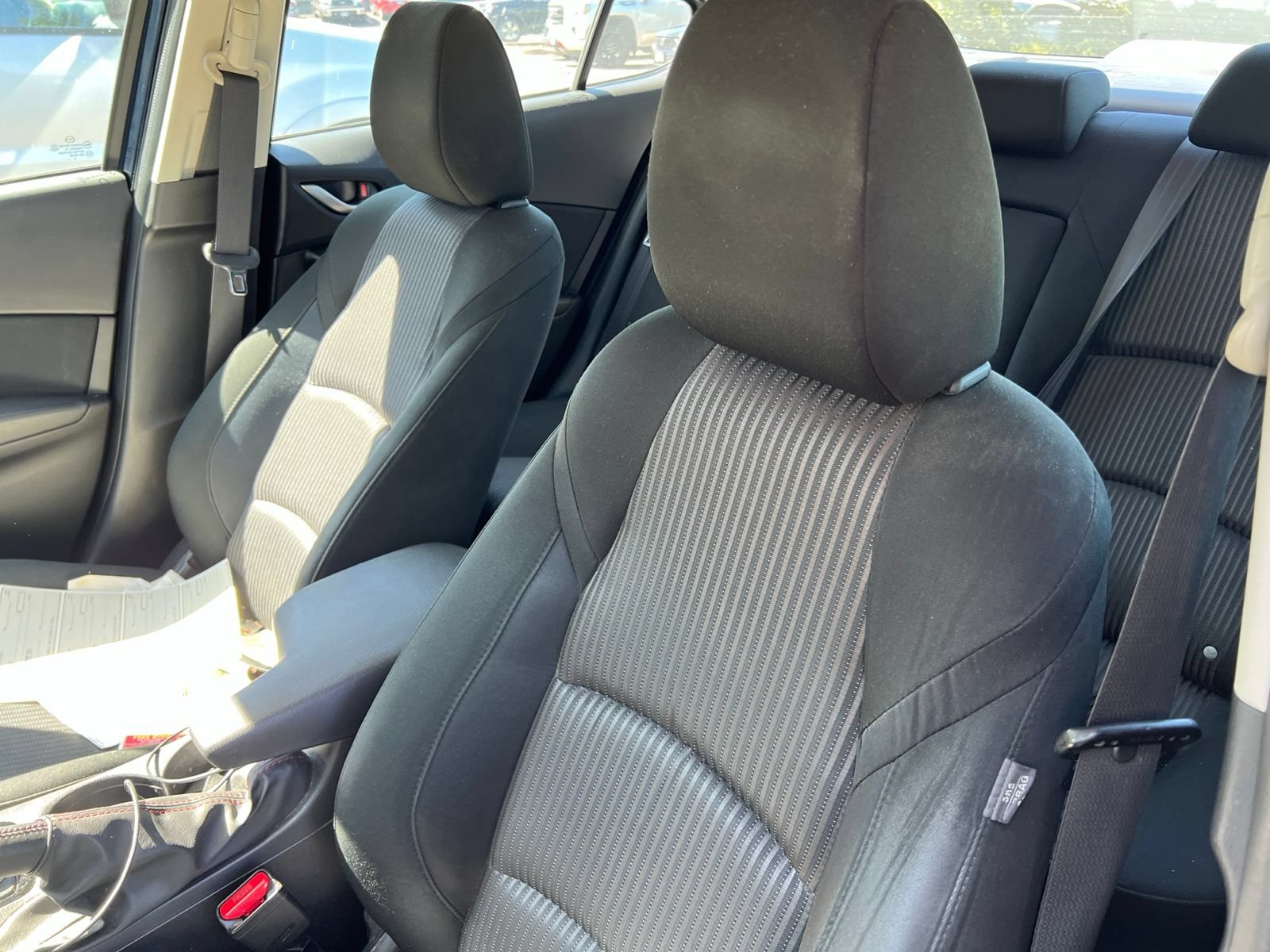 Used 2015 MAZDA MAZDA3 i Touring w/ Technology Package FWD image 6