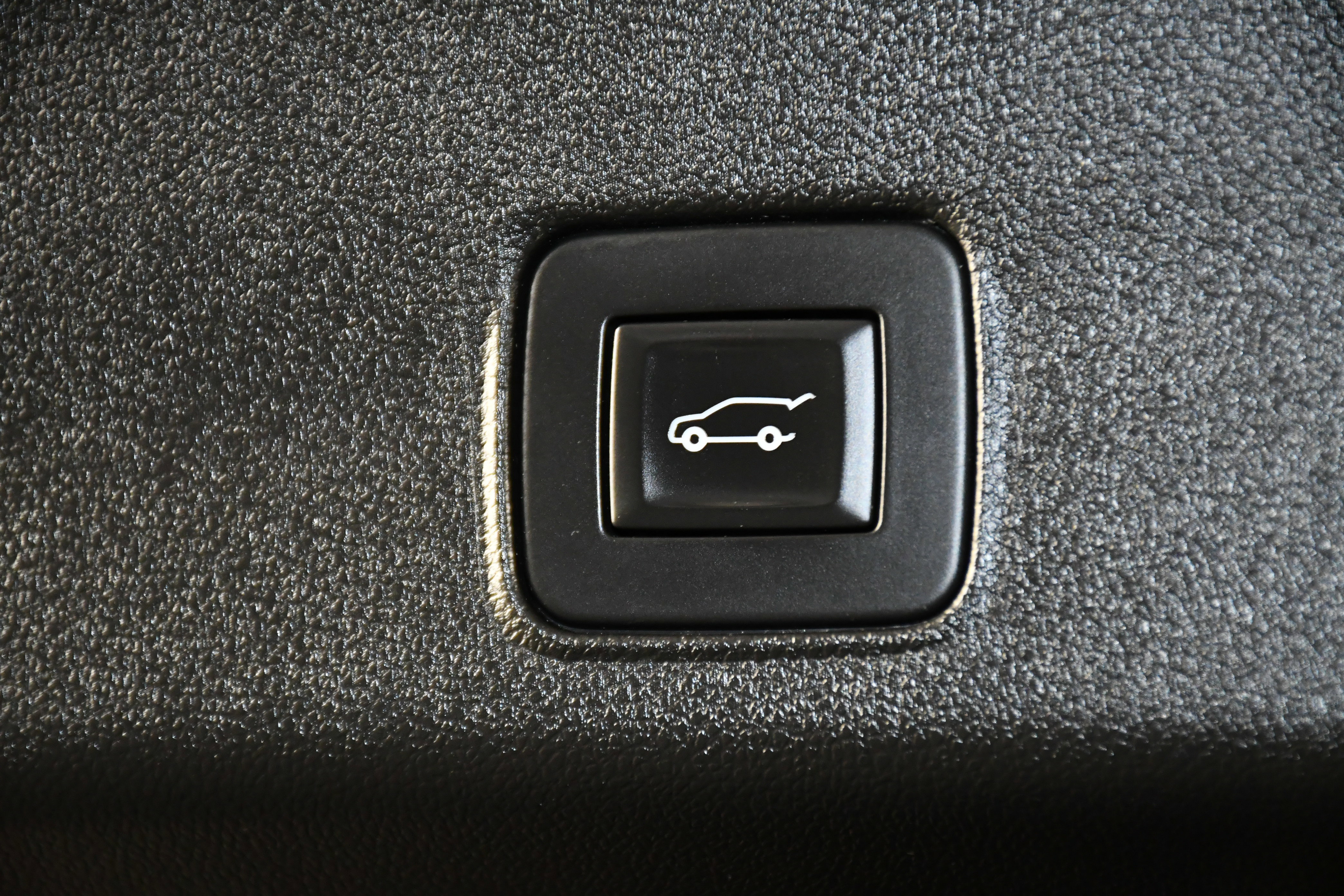 Used 2021 Chevrolet TrailBlazer RS w/ Sun and Liftgate Package image 51