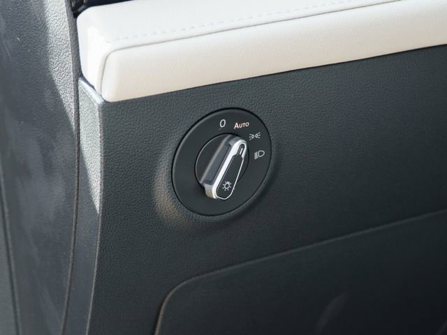 Used 2025 Volkswagen Taos S image 29