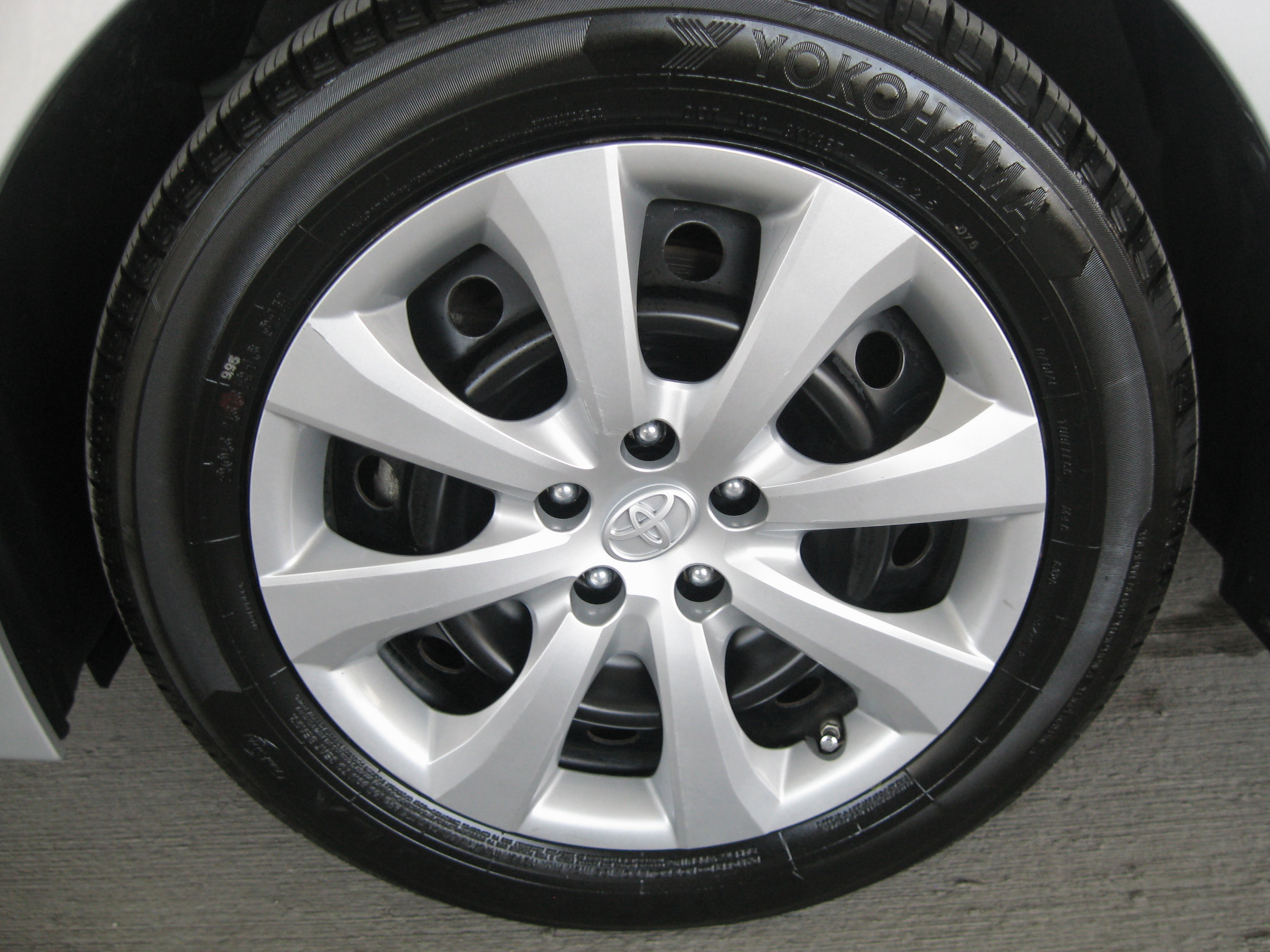 Used 2020 Toyota Corolla LE image 24