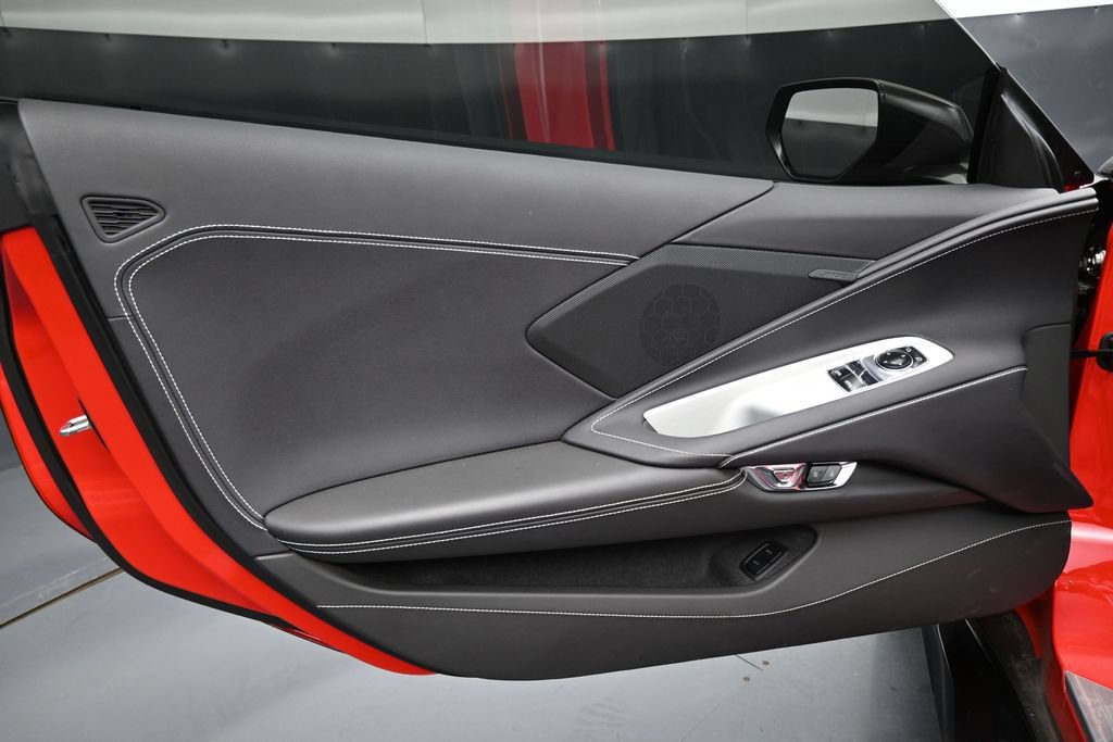 Used 2024 Chevrolet Corvette Z06 RWD image 10