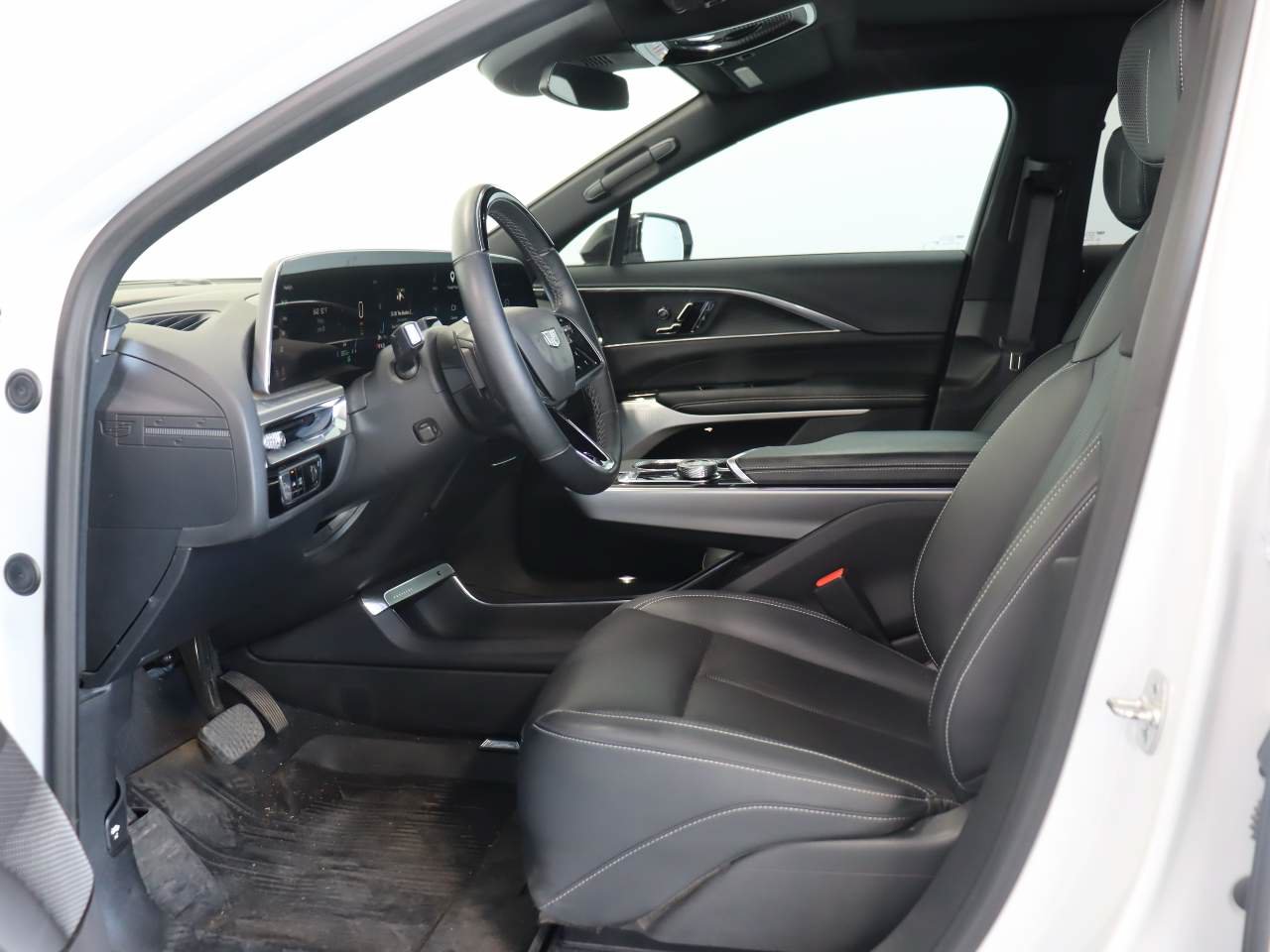 Certified 2024 Cadillac Lyriq Sport RWD image 8