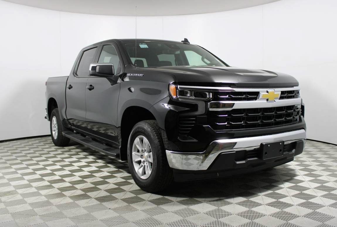 Used 2025 Chevrolet Silverado 1500 LT RWD image 36