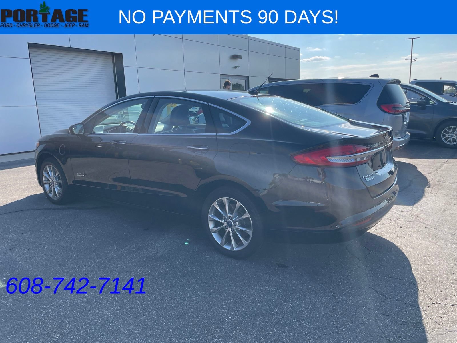 Used 2017 Ford Fusion Energi SE FWD image 4