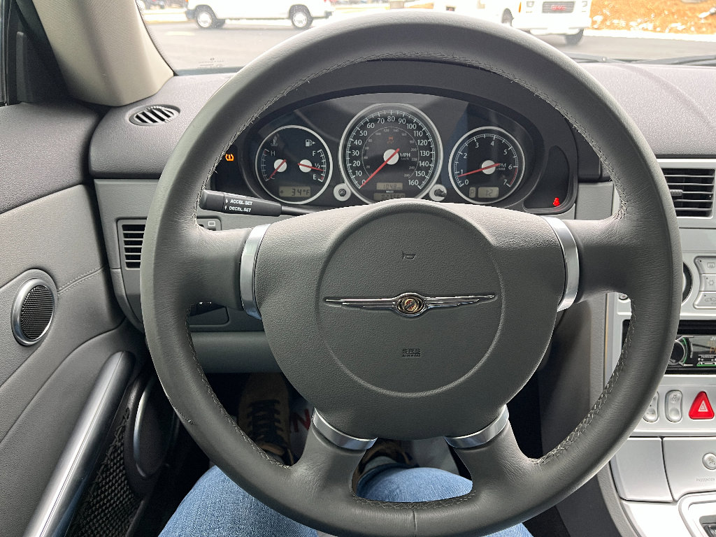 Used 2004 Chrysler Crossfire 2dr Cpe image 24