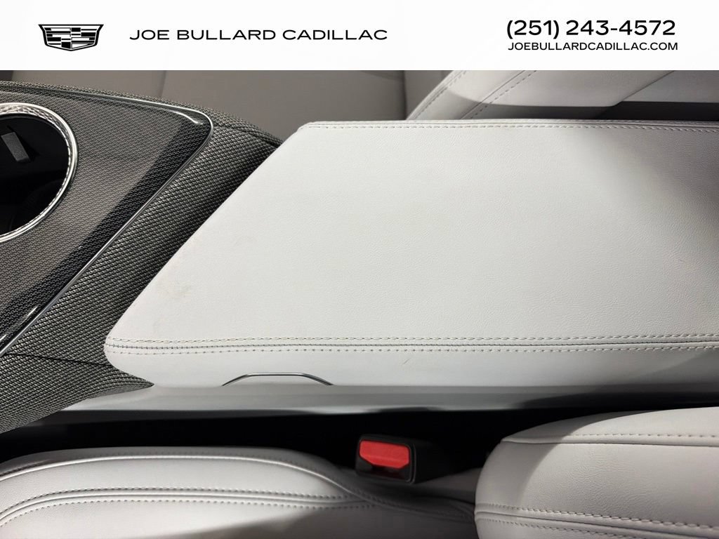 New 2027 Cadillac Optiq Luxury AWD/4WD image 35