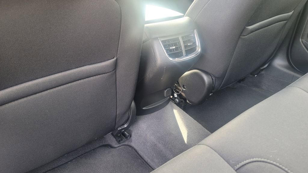 Used 2020 Chevrolet Malibu LT image 26