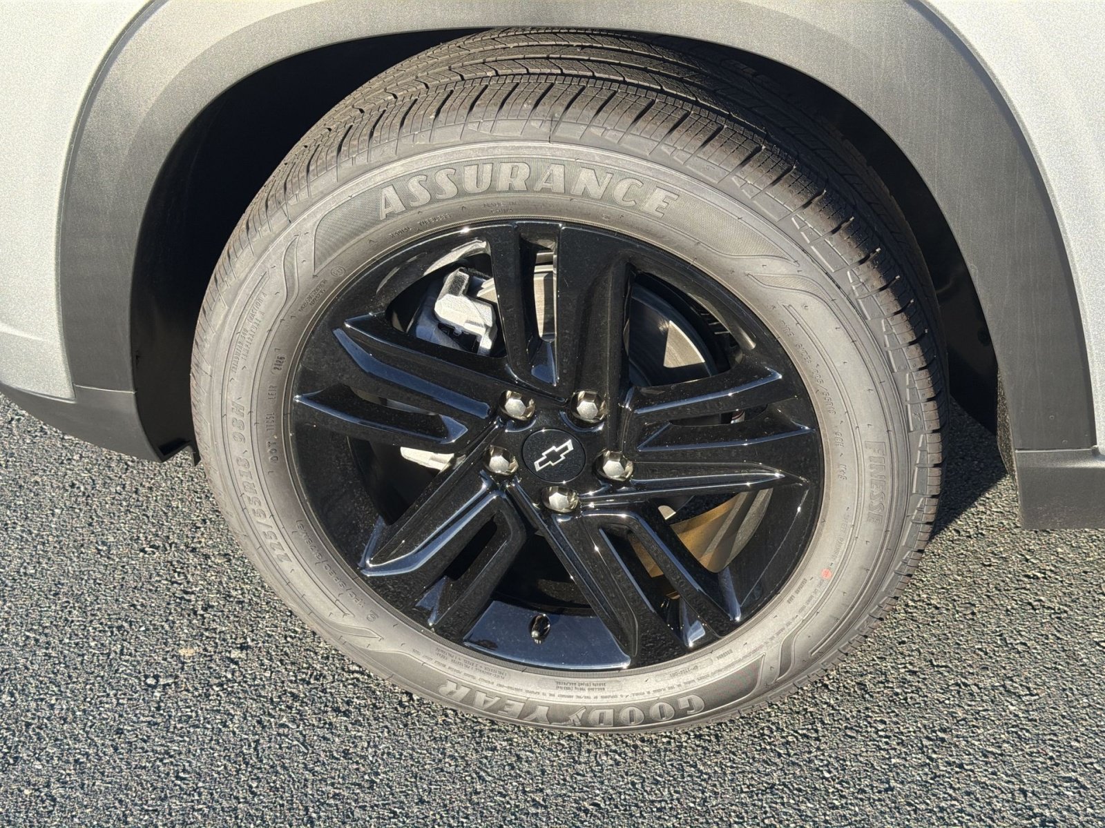 New 2026 Chevrolet Trax ACTIV w/ Sunroof Package FWD image 12