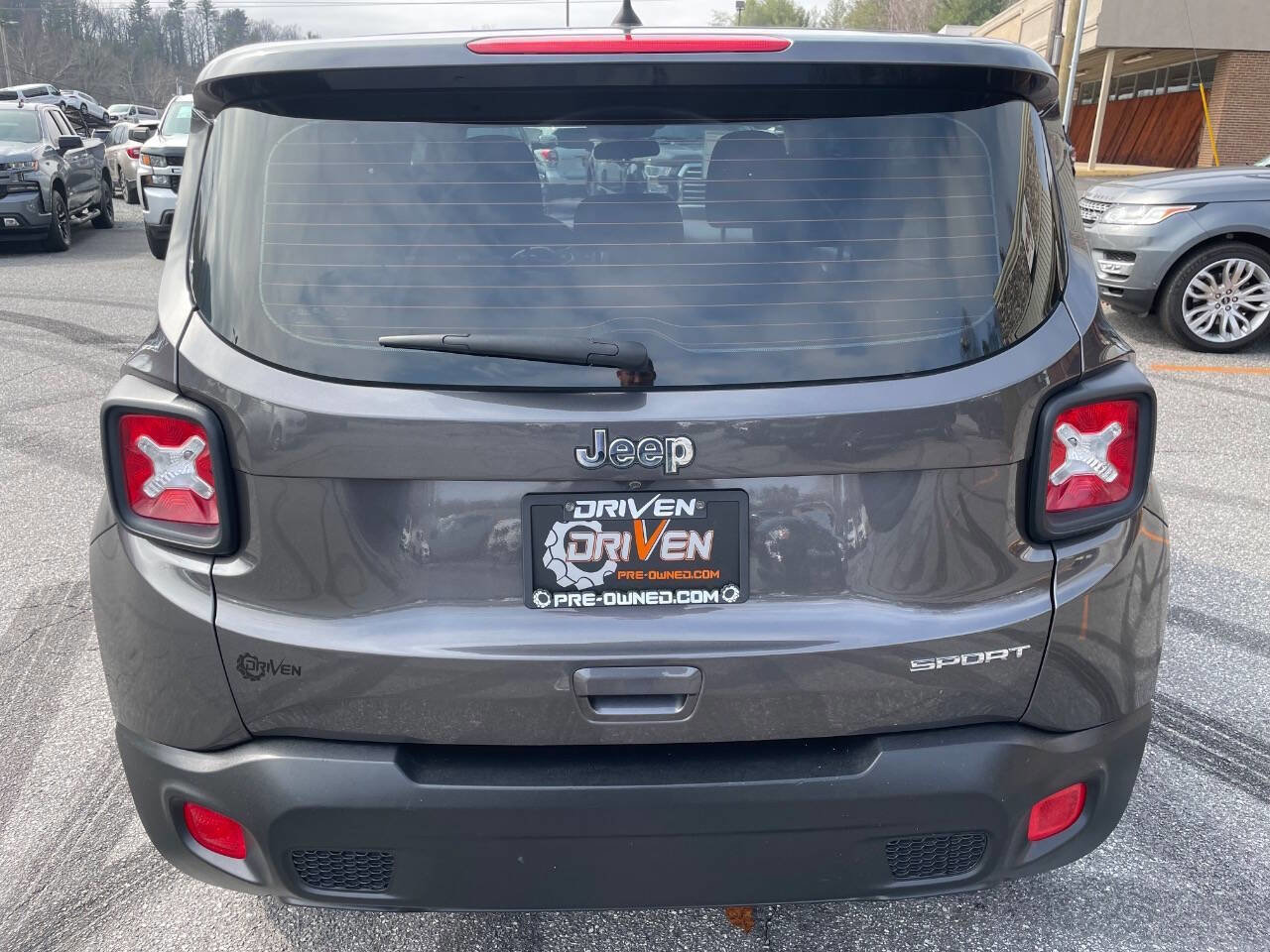 Used 2019 Jeep Renegade Sport FWD image 10