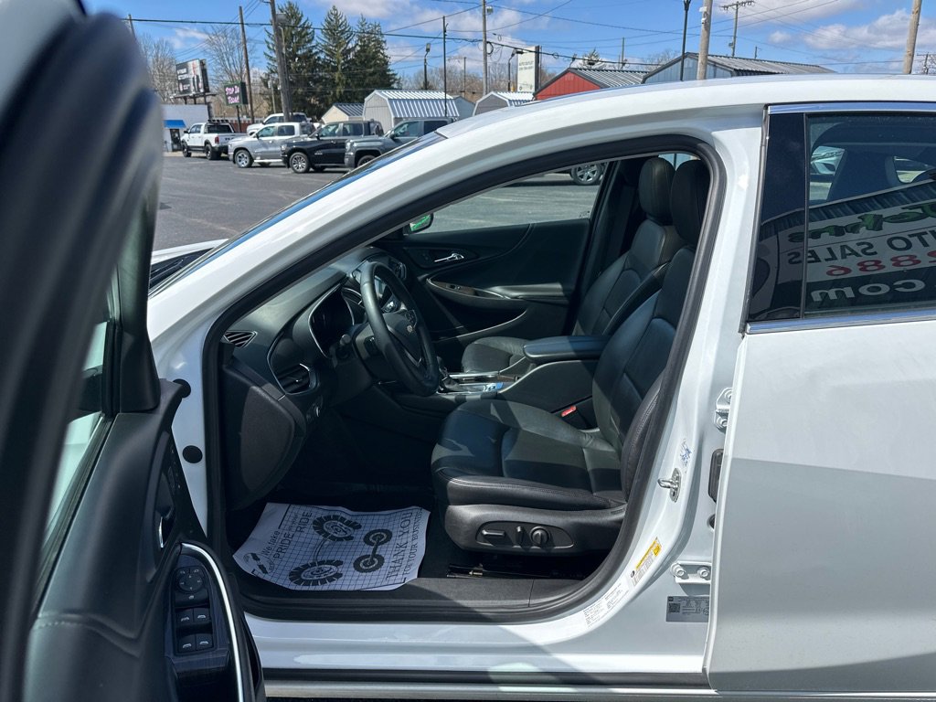 Used 2023 Chevrolet Malibu LT FWD image 9