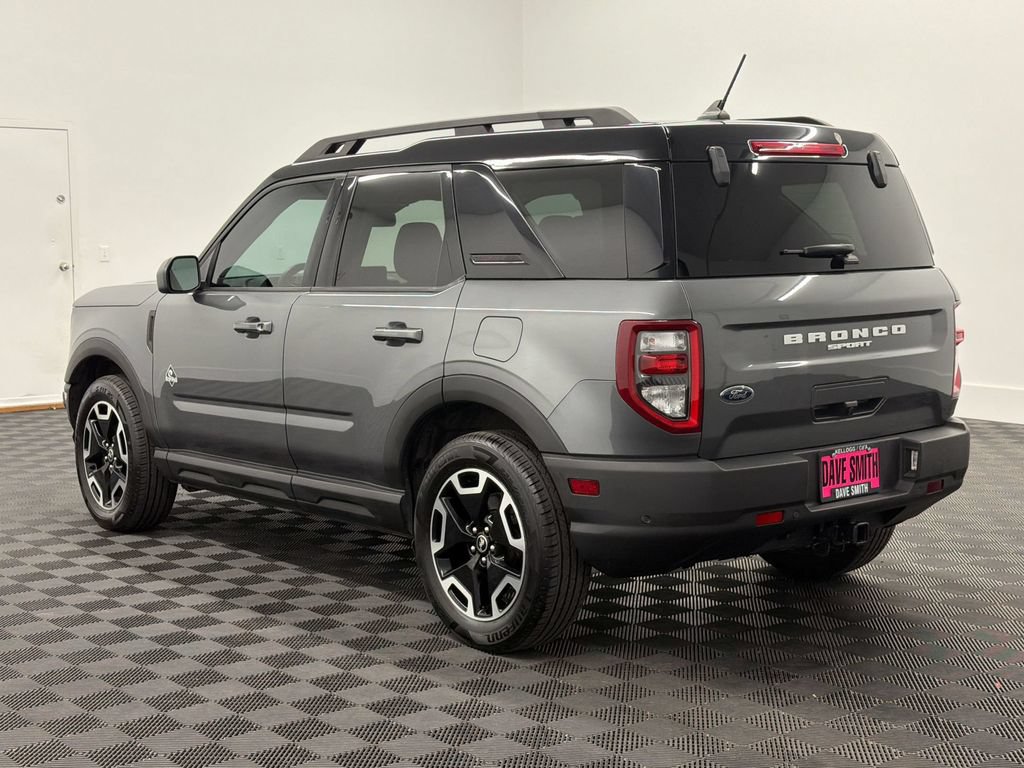 Used 2022 Ford Bronco Sport Outer Banks w/ Tech Package AWD/4WD image 3