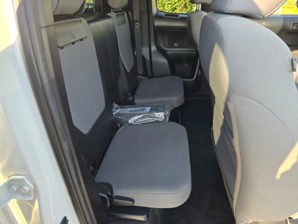 Used 2021 Toyota Tacoma SR RWD image 9
