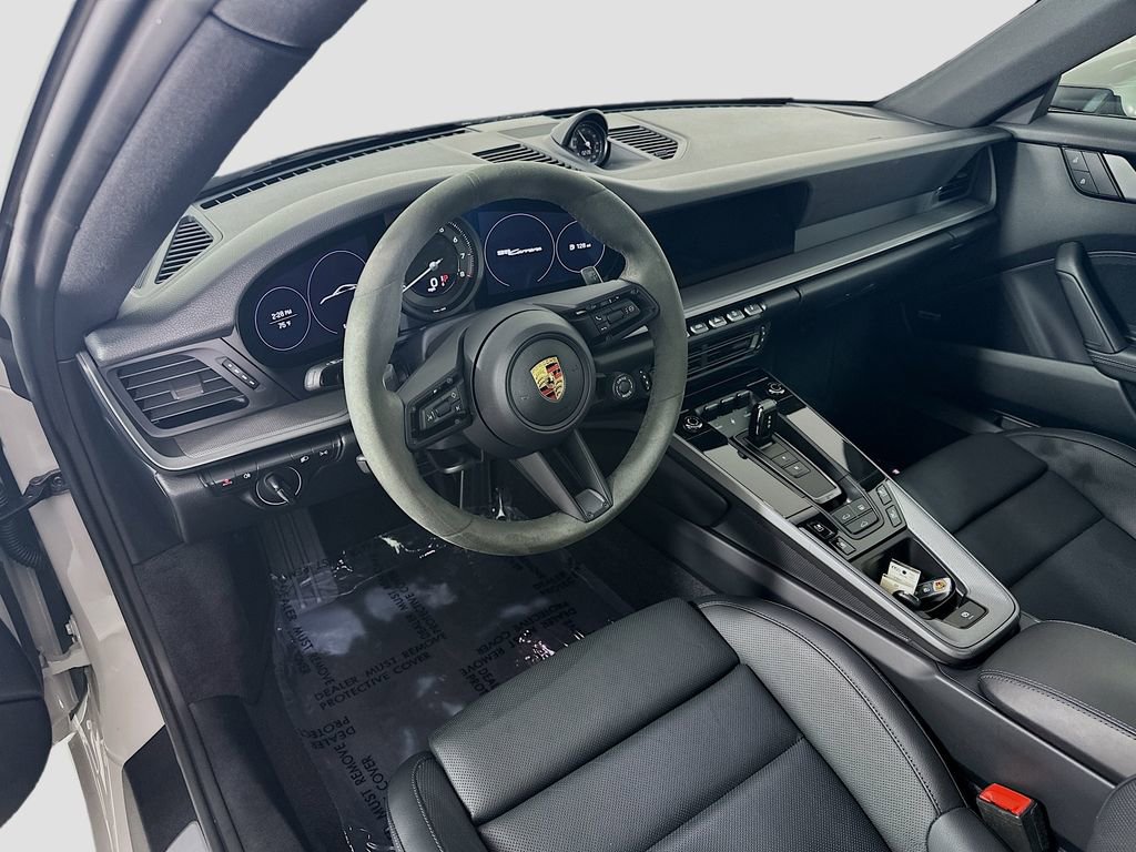 Certified 2024 Porsche 911 Carrera image 4