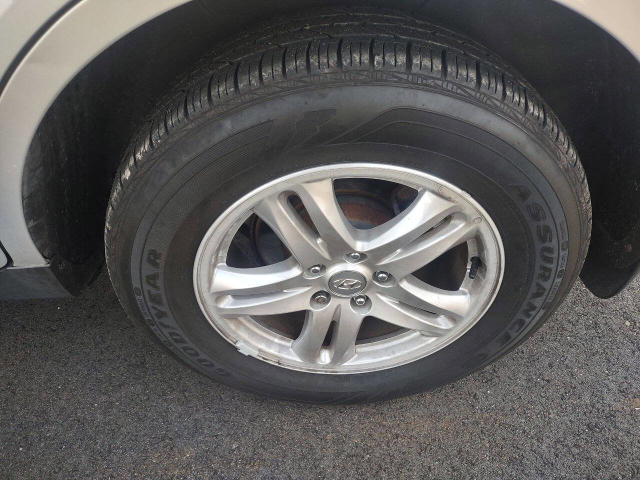 Used 2012 Hyundai Santa Fe GLS image 27