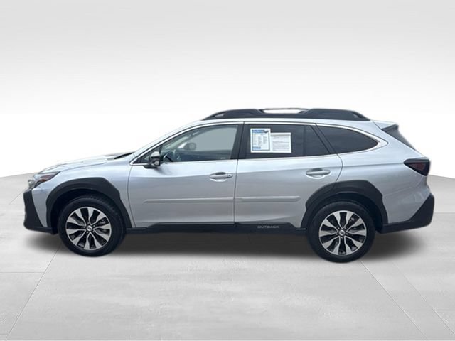 Used 2025 Subaru Outback Limited AWD/4WD image 4