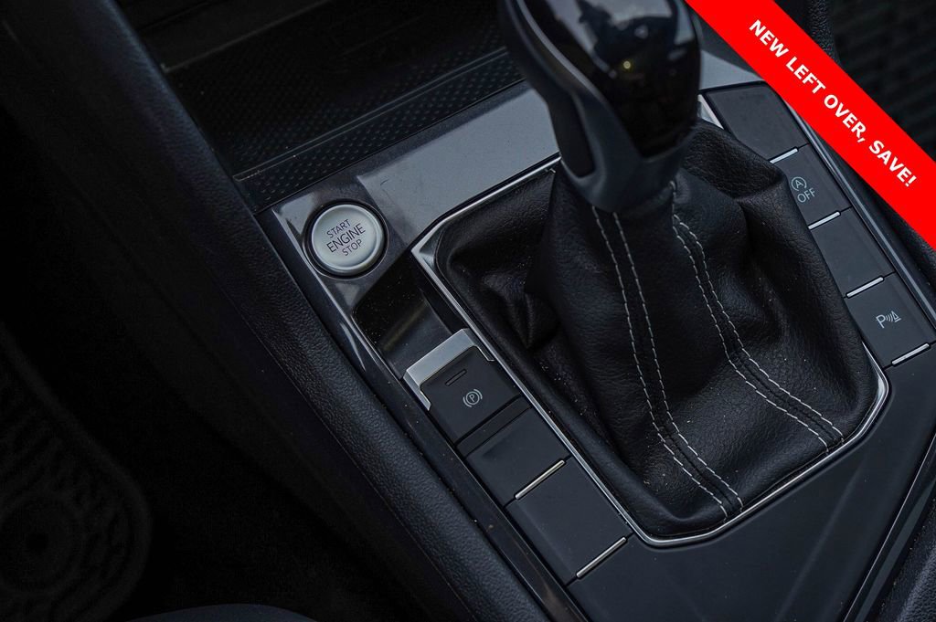 Used 2024 Volkswagen Tiguan SE R-Line image 21