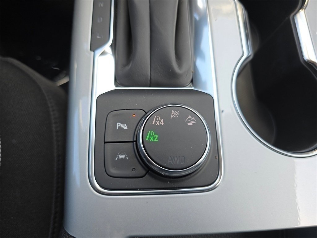 New 2025 Chevrolet Blazer LT w/ Midnight/Sport Edition image 24