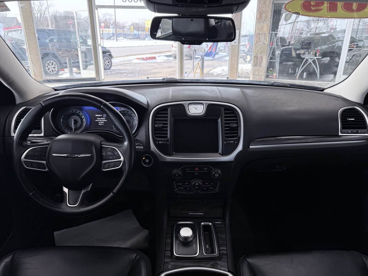 Used 2019 Chrysler 300 Touring L w/ Quick Order Package 22F image 41