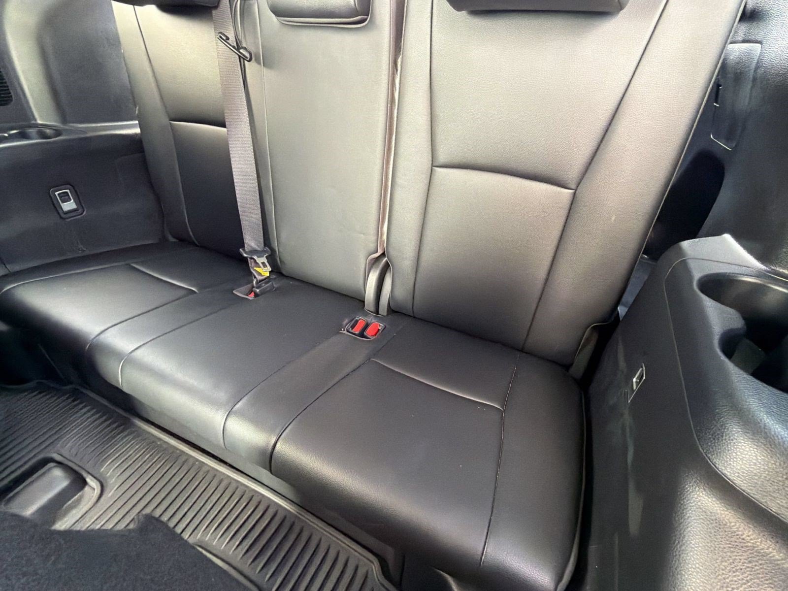 Used 2023 Toyota Highlander XLE FWD image 30