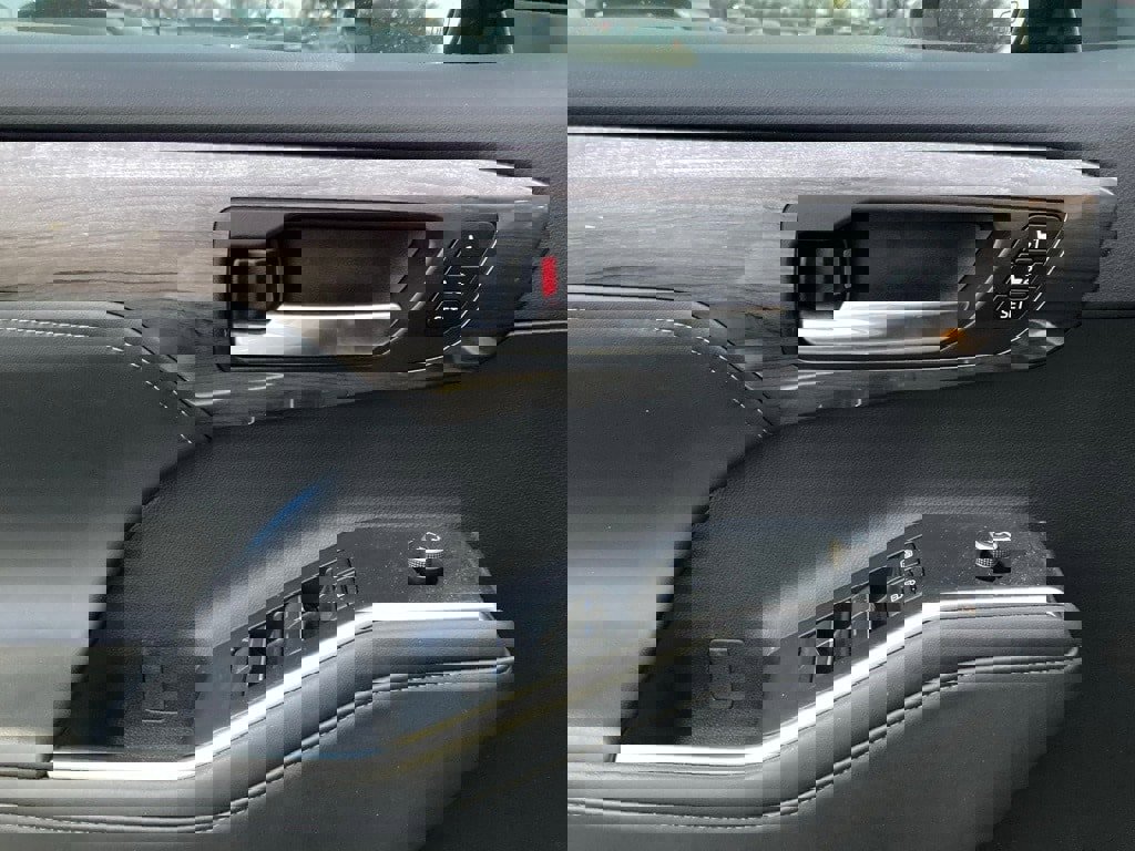 Certified 2022 Toyota Highlander Platinum image 14