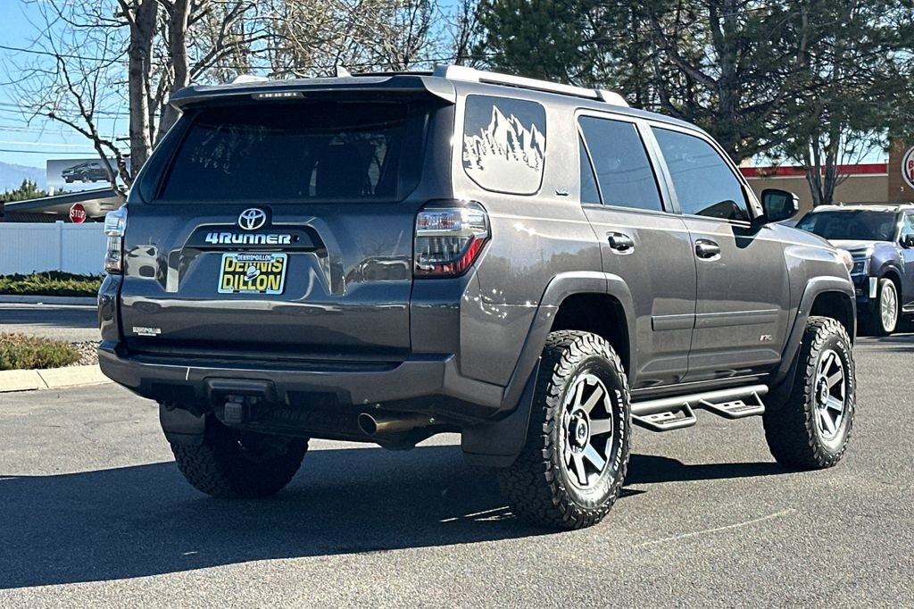 Used 2018 Toyota 4Runner SR5 image 4