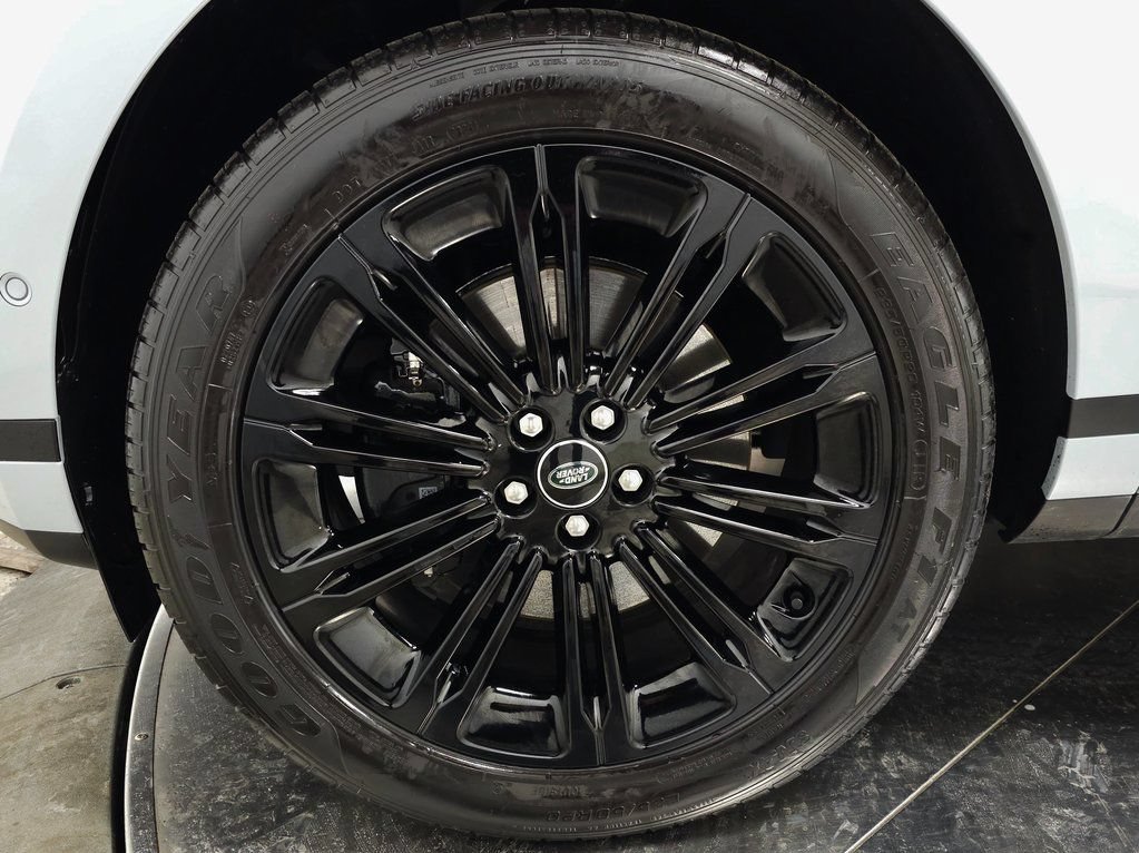 Certified 2026 Land Rover Range Rover Evoque S AWD/4WD image 14