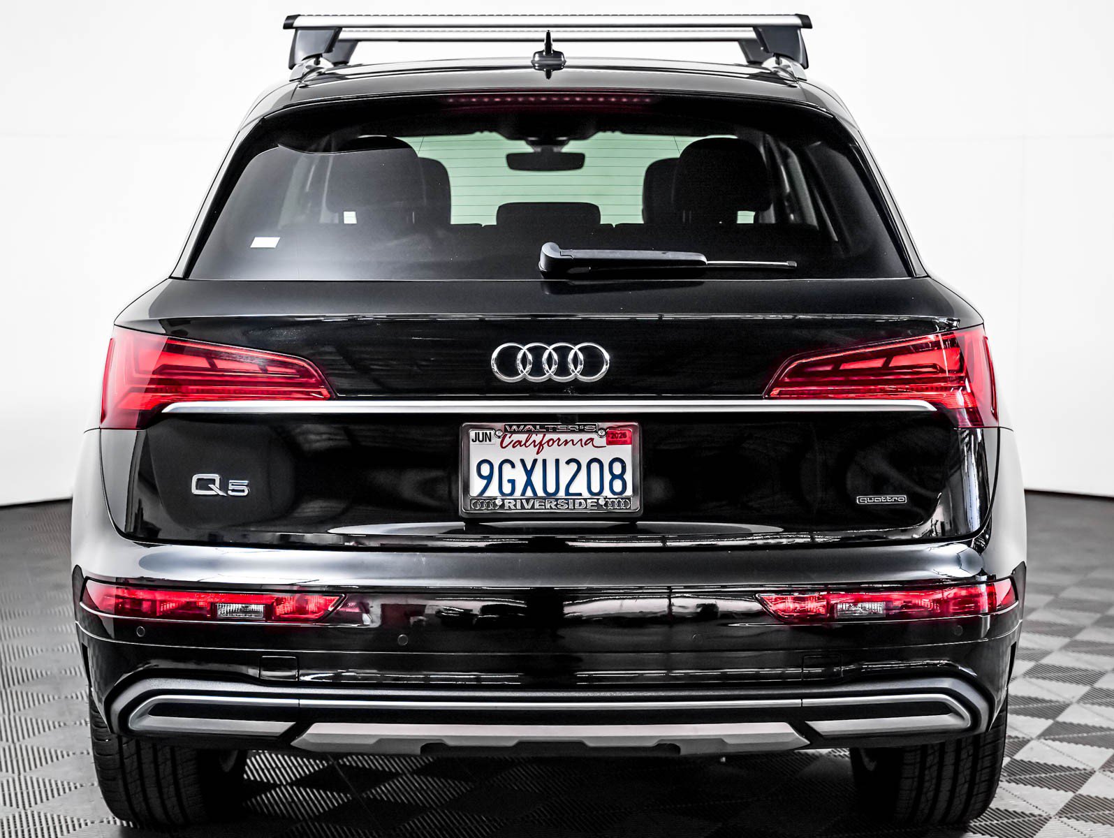 Certified 2023 Audi Q5 2.0T Premium w/ Convenience Package AWD/4WD image 7