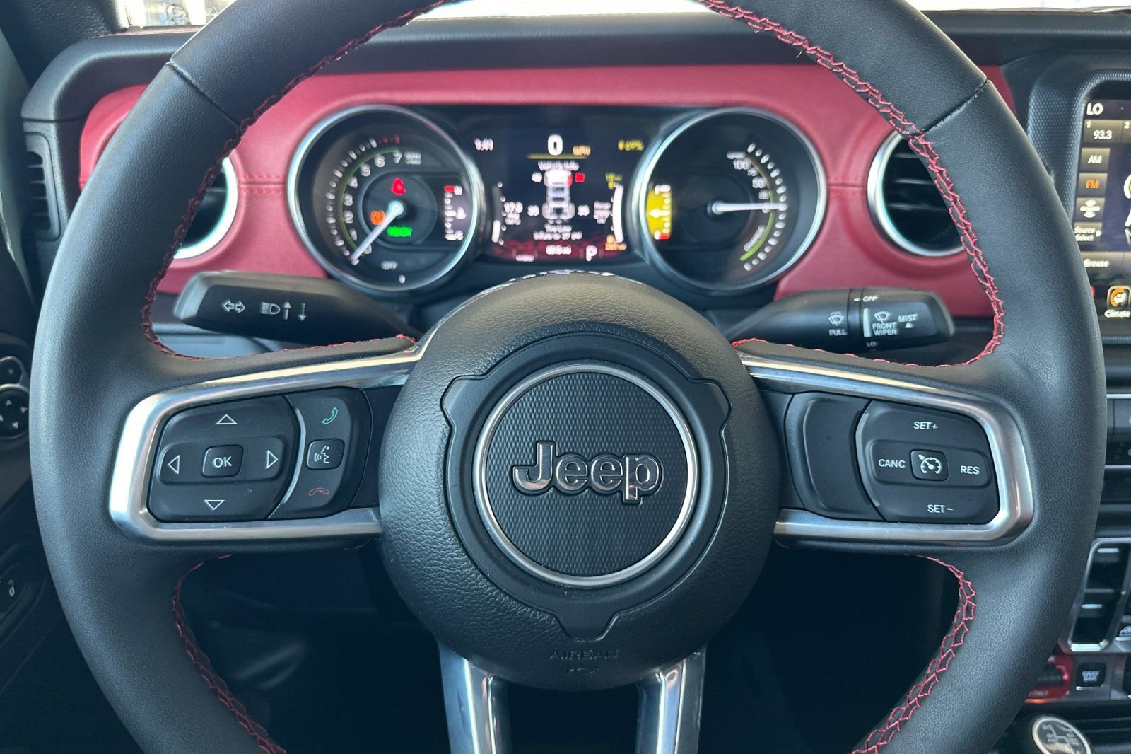 Used 2023 Jeep Wrangler Unlimited Rubicon 4xe AWD/4WD image 23
