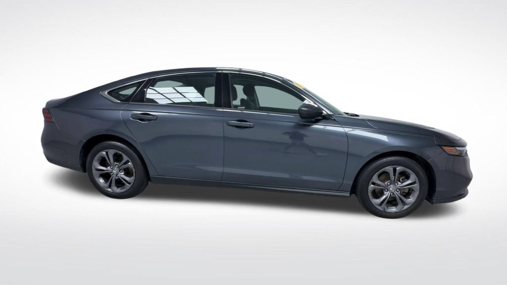 Used 2023 Honda Accord EX image 12