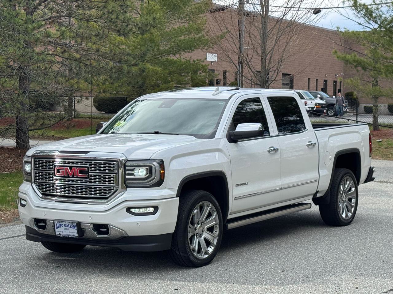 Used 2017 GMC Sierra 1500 Denali w/ Denali Ultimate Package AWD/4WD image 3