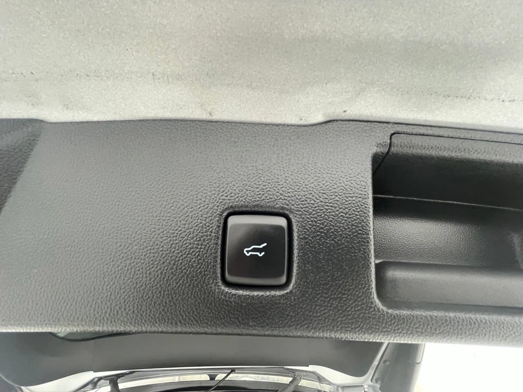 Used 2022 Ford Escape SEL w/ SEL Stealth AWD Package image 8