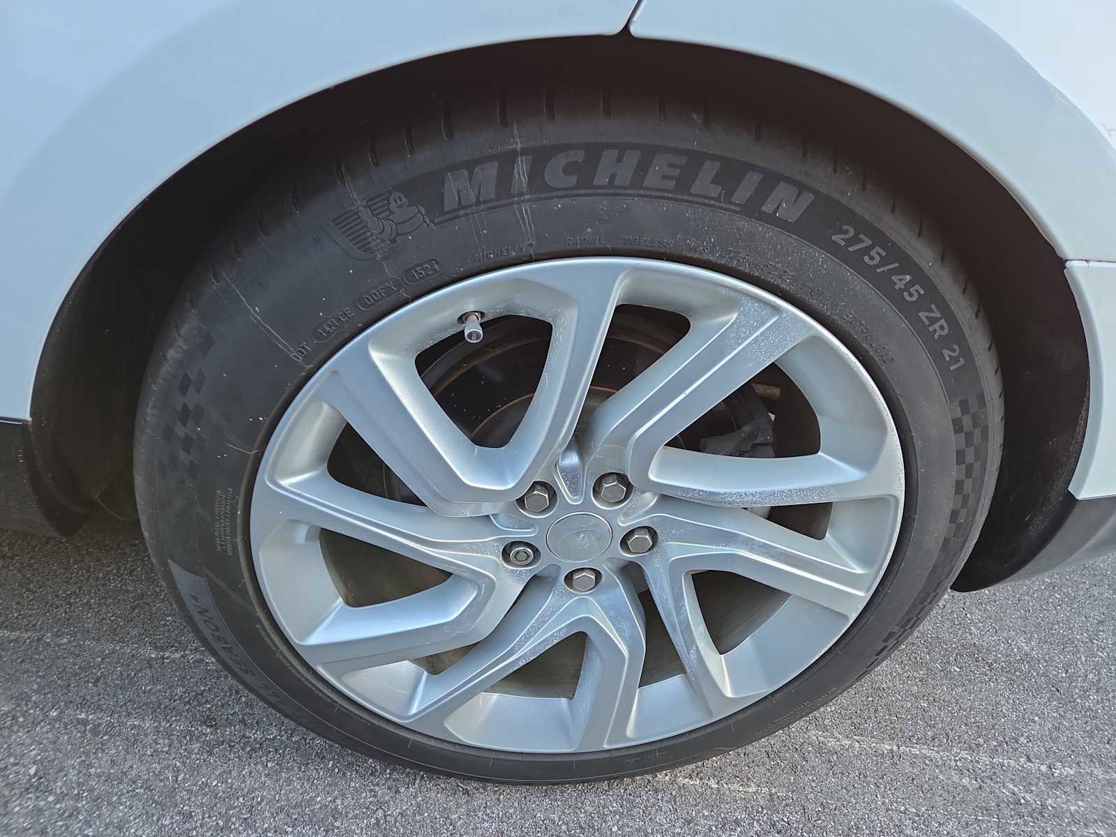 Used 2018 Land Rover Range Rover Sport HSE image 7