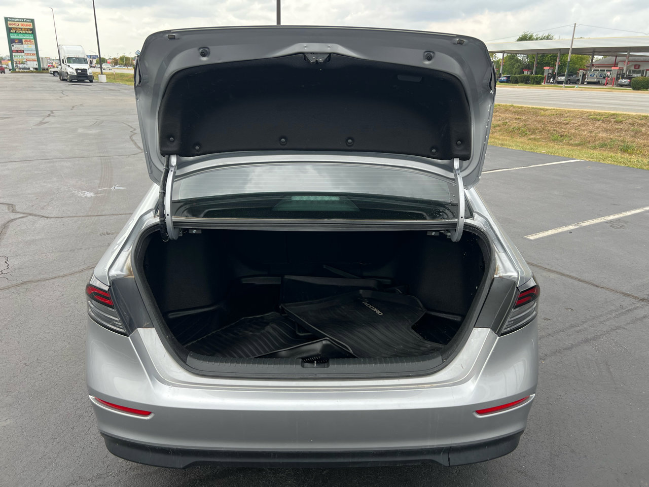 Used 2024 Honda Accord EX image 52