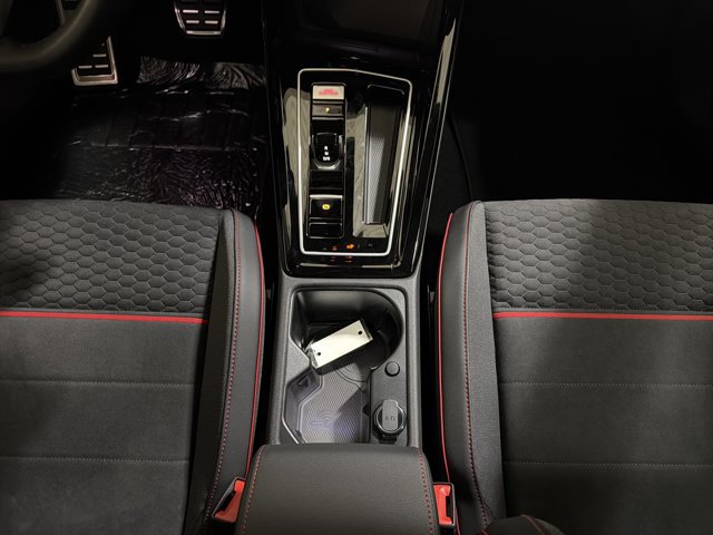 New 2026 Volkswagen GTI SE FWD image 33