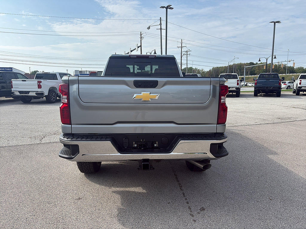 New 2026 Chevrolet Silverado 3500 LT w/ Leather Package AWD/4WD image 4