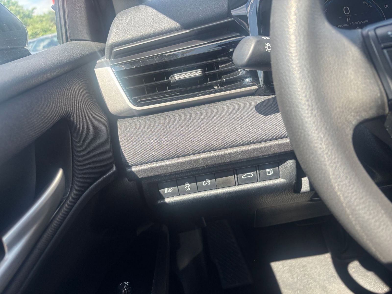 Used 2025 Toyota Camry LE image 33