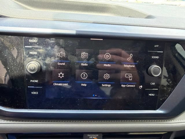 Certified 2024 Volkswagen Taos SE w/ Panoramic Sunroof Package FWD image 27