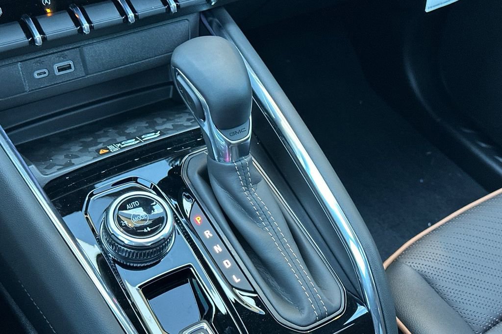 New 2026 GMC Canyon AT4 w/ Nightfall Edition AWD/4WD image 18