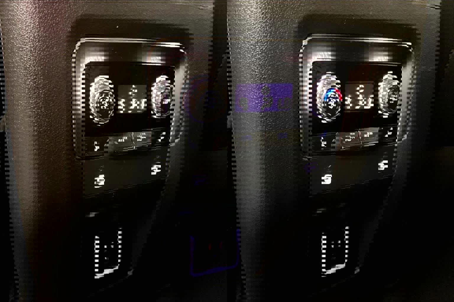 Used 2022 GMC Yukon XL Denali image 30