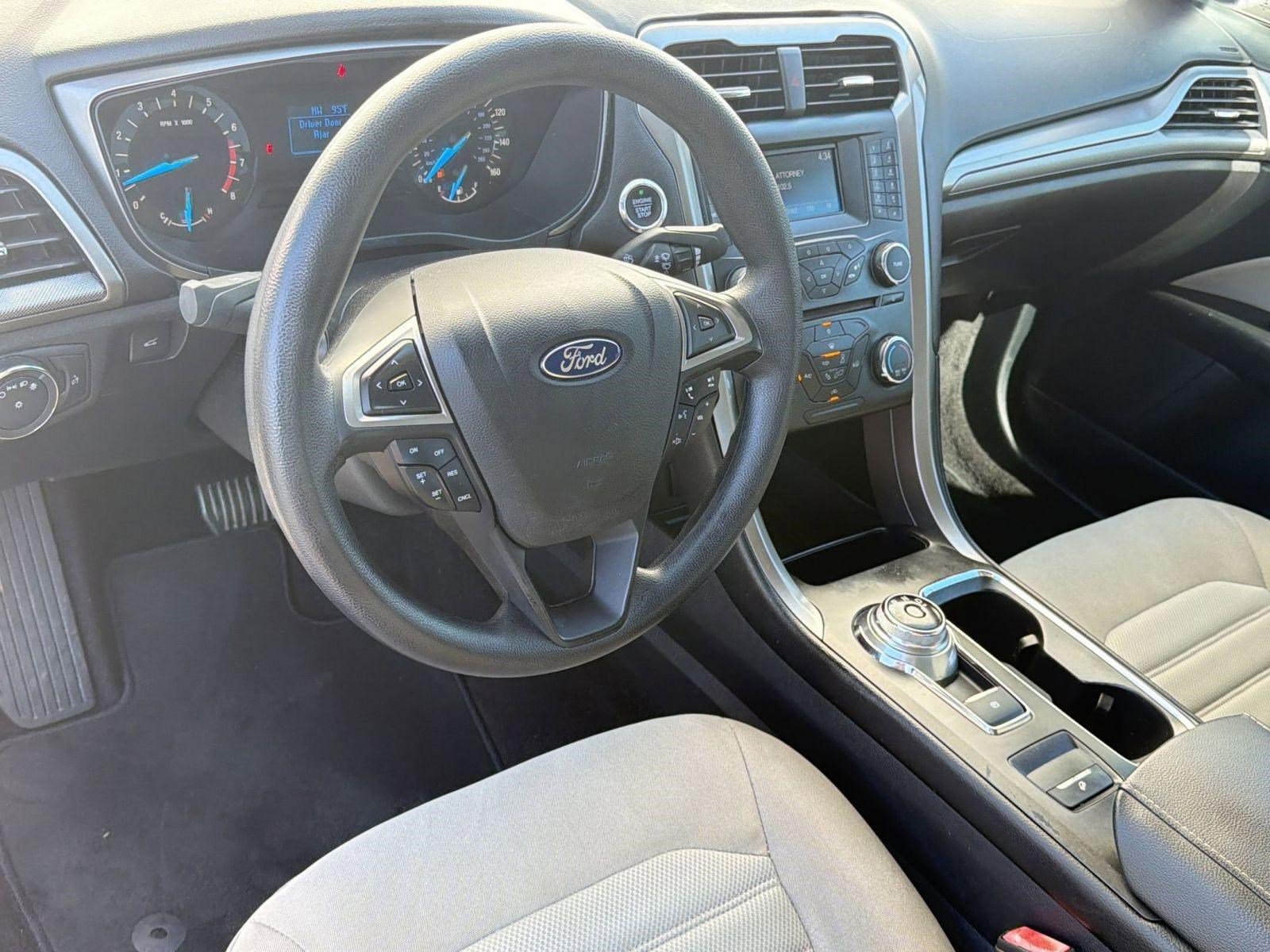 Used 2017 Ford Fusion S FWD image 4