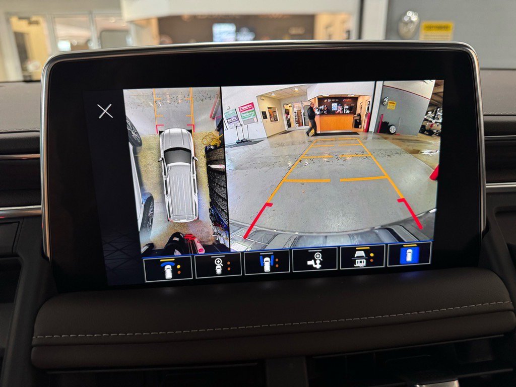 Used 2022 GMC Yukon SLT w/ SLT Premium Package image 27