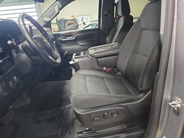 Used 2025 Chevrolet Silverado 1500 LT AWD/4WD image 18