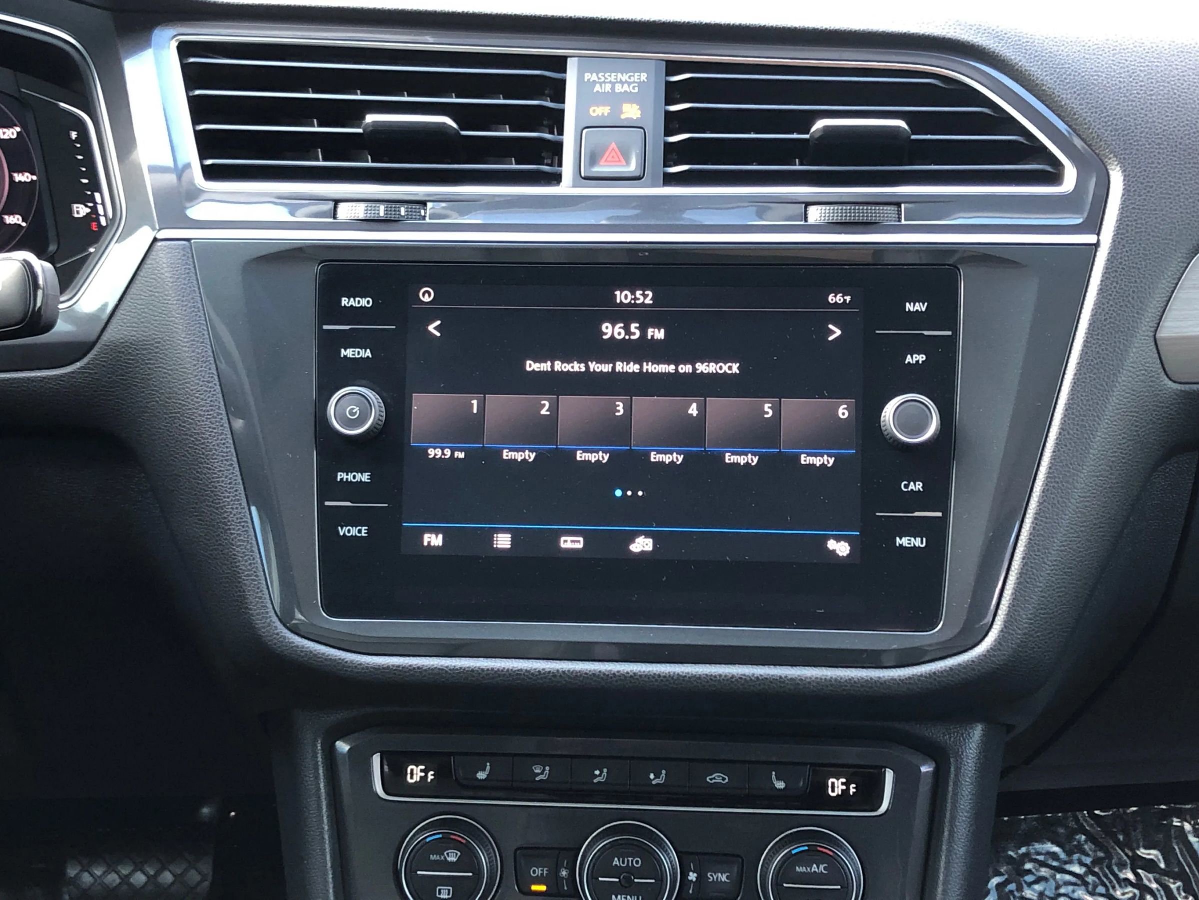 Used 2019 Volkswagen Tiguan SEL image 68