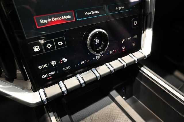 New 2026 GMC Acadia Elevation image 18