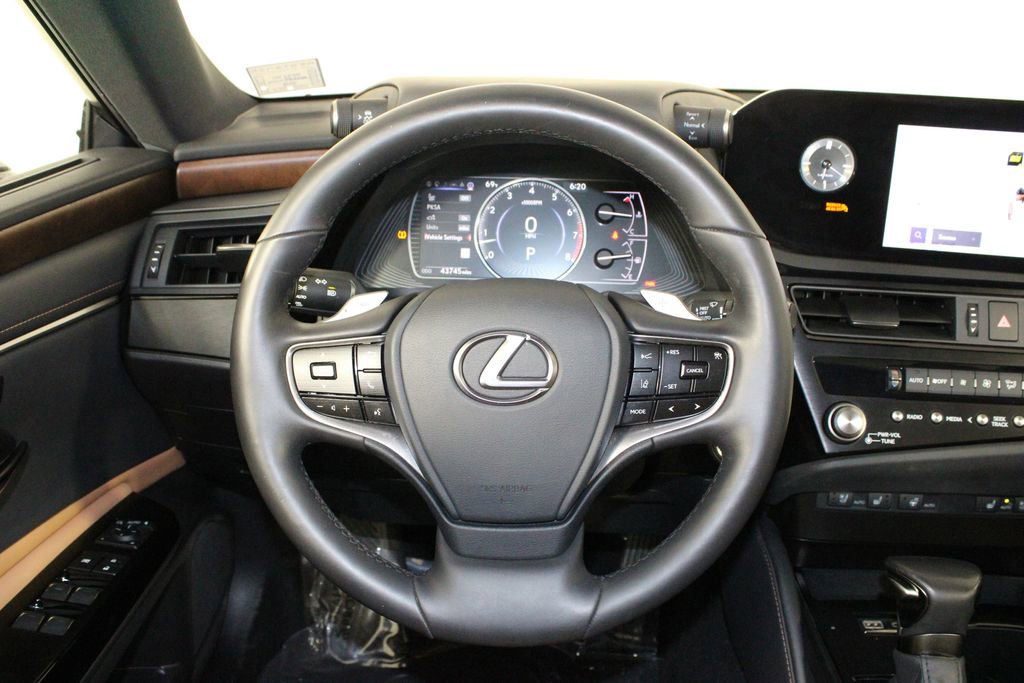Used 2024 Lexus ES 350 w/ Premium Package image 22