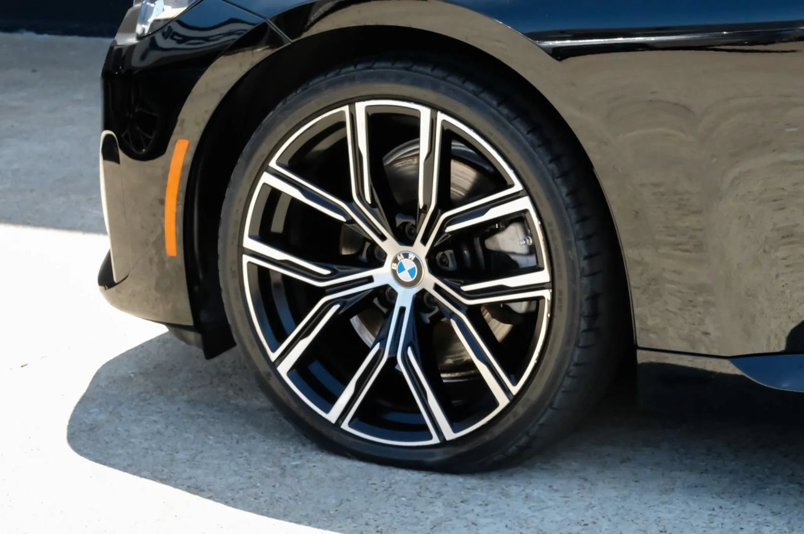 Used 2024 BMW 230i Coupe w/ Convenience Package RWD image 51