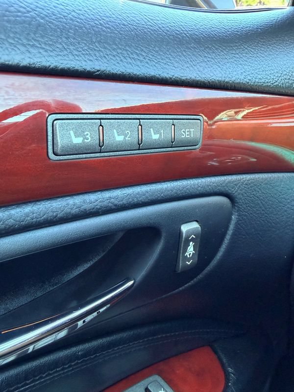 Used 2012 Lexus LS 460 L w/ Luxury Value Edition RWD image 23