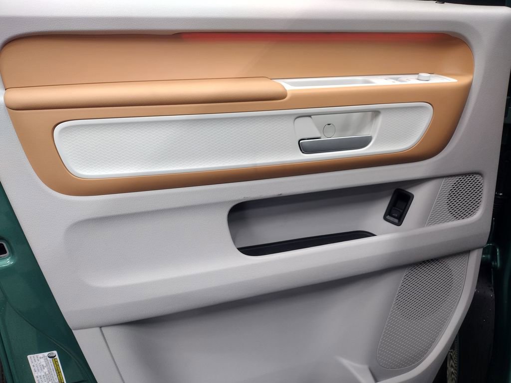 New 2025 Volkswagen ID. Buzz 1st Edition image 25