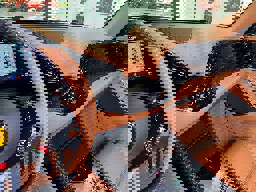 Used 2024 Ferrari Purosangue image 32