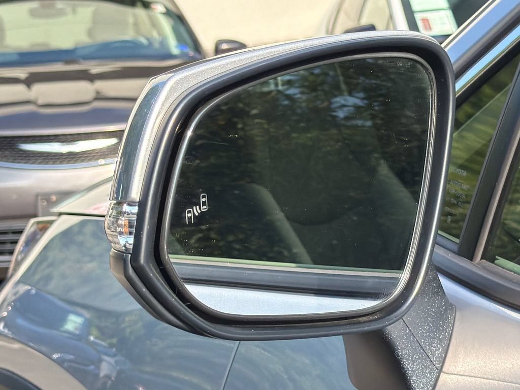 Used 2025 Toyota RAV4 XLE w/ Convenience Package AWD/4WD image 20